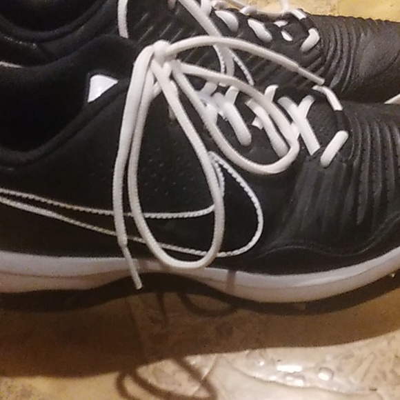 Nike Baseball Cleets, size 11, black and white - Picture 2 of 3
